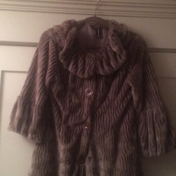Evening coat, Izabel London taupe/beige coloring. So soft. Excellent condition - Picture 2 of 4